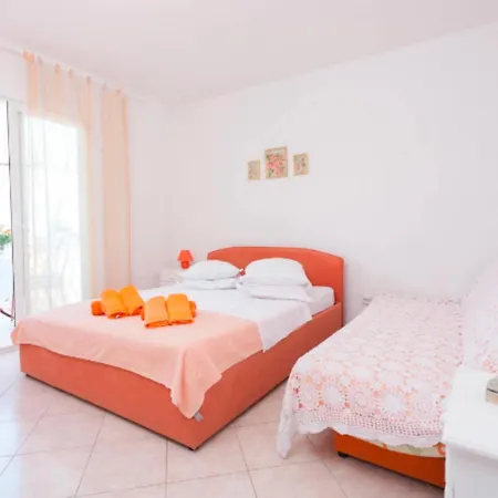 Three Bedroom With Terrace And Sea View Apartamento