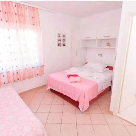 Three Bedroom With Terrace And Sea View * Podgora (Split-Dalmatia)