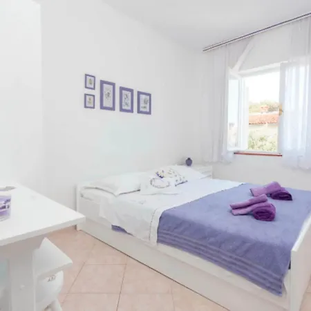 Three Bedroom With Terrace And Sea View Apartamento